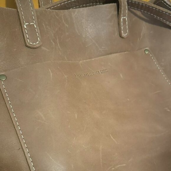 Portland Leather Goods Medium Crossbody Tote in Cappucino **RARE** - Picture 2 of 2